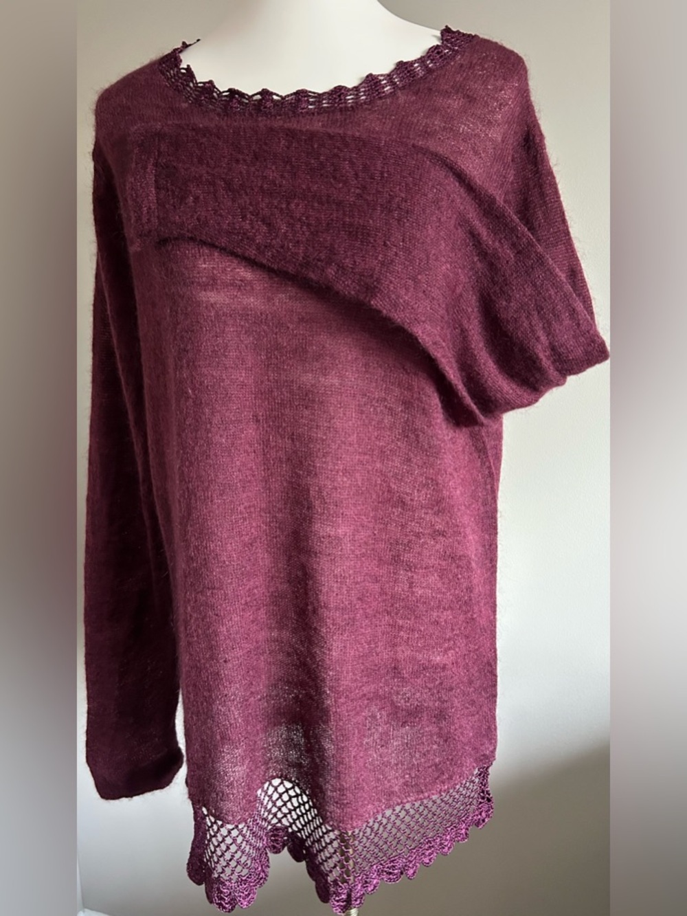 Anthony Saks Burgundy Lightweight Knit Tunic w. Crocheted Accents - Picture 7 of 13